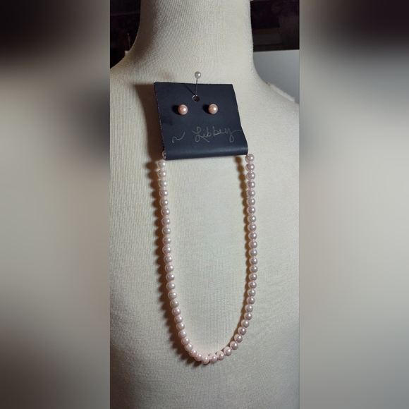 Libbey Jewelry - Libbey Classic Pink Pearl Necklace and Earring Set NWOT